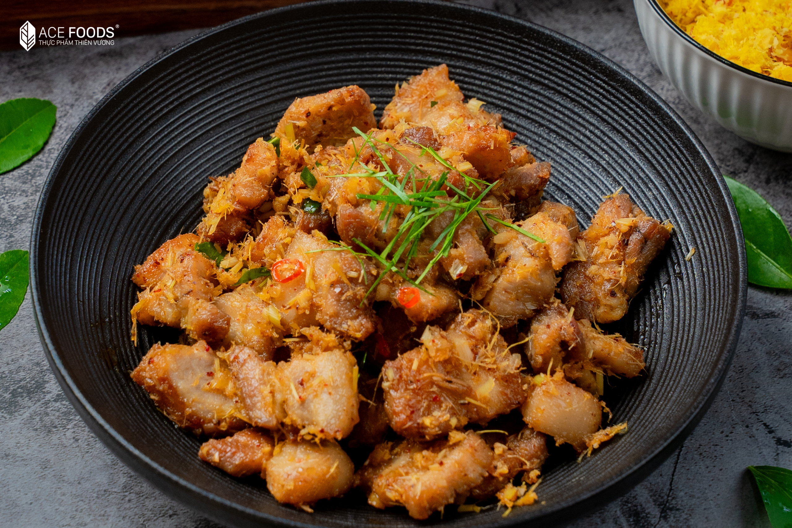 Thịt rang riềng sả – Món ăn đậm đà, thơm lừng chuẩn vị cơm nhà