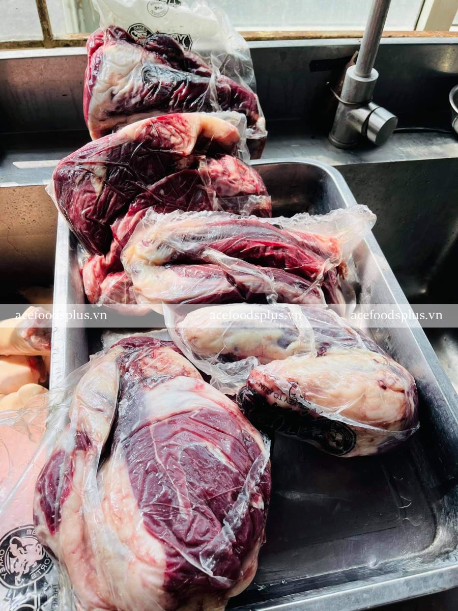 Rã đông nguyện liệu trước khi chế biến