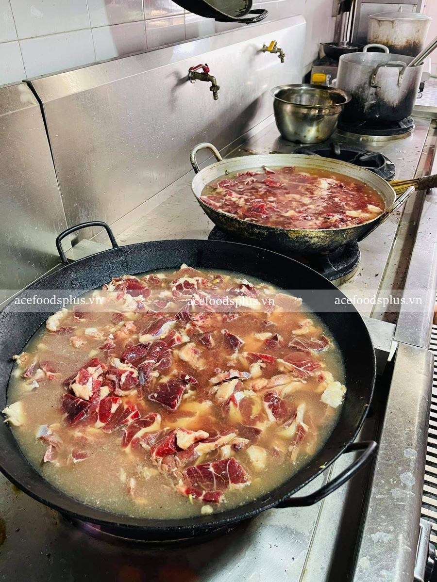 Các món ăn được nấu sạch sẽ và đầy đủ dinh dưỡng