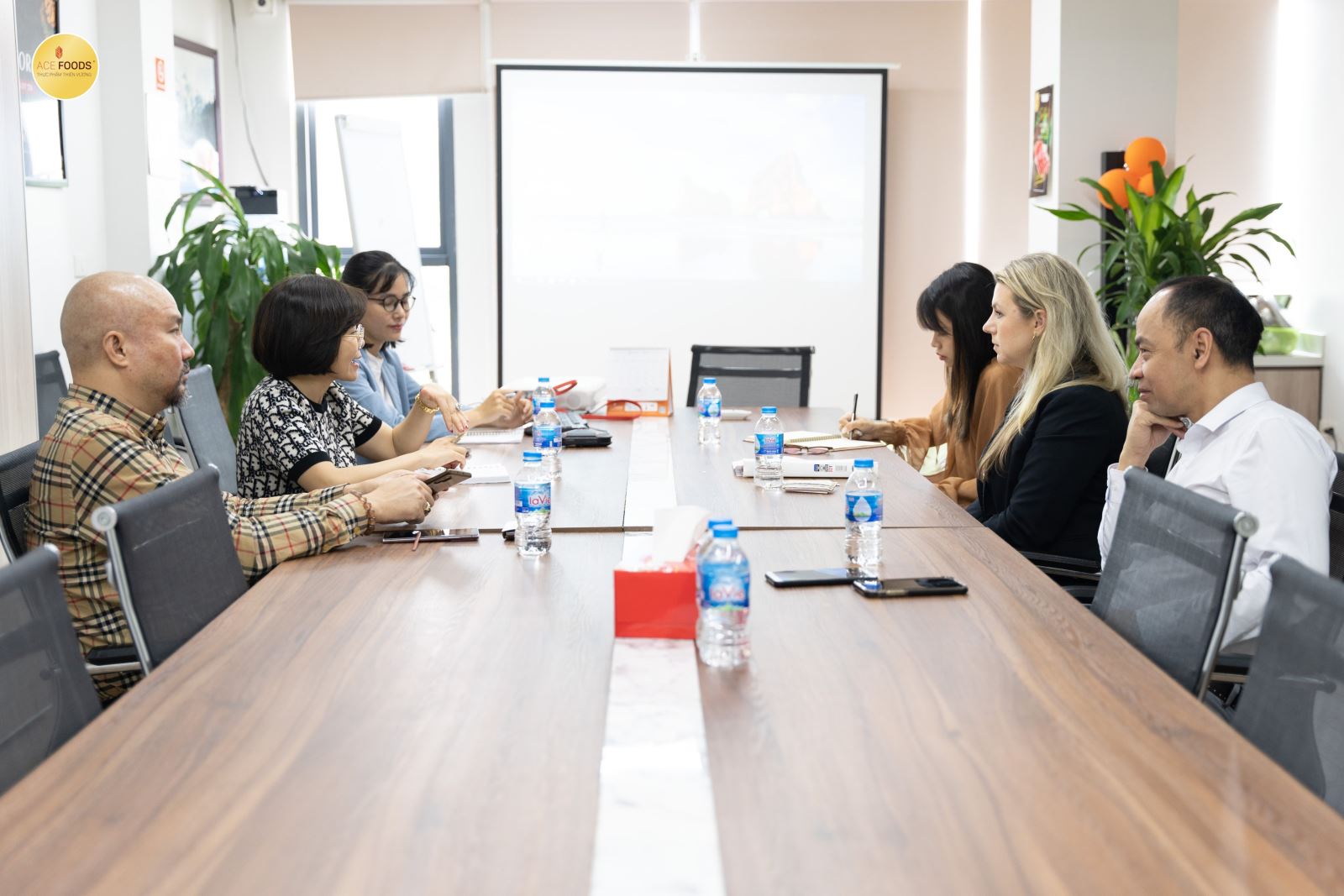 bo-nong-nghiep-canada-tham-quan-acefoods