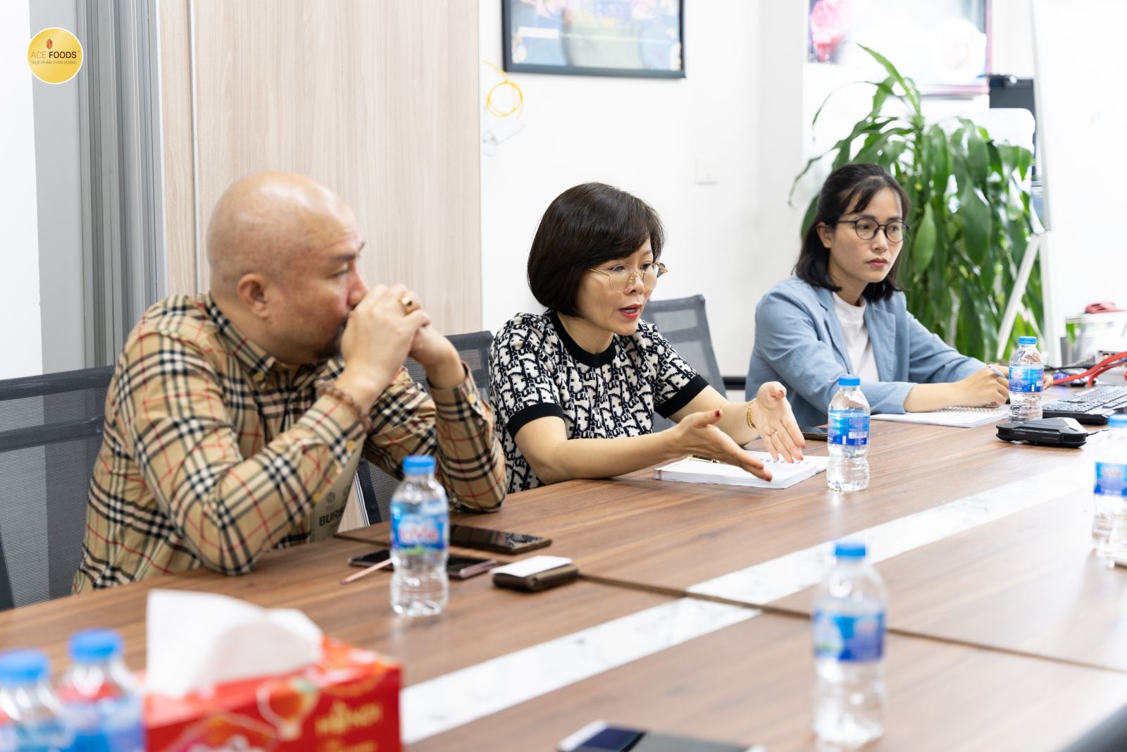 bo-nong-nghiep-canada-tham-quan-acefoods-3