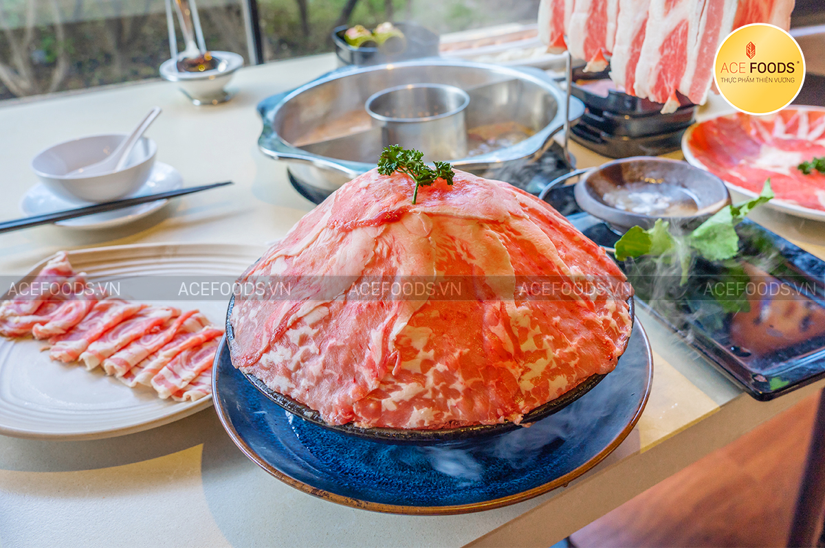 Gầu tròn thái lát nhúng lẩu là món ăn cực phẩm trong ẩm thực