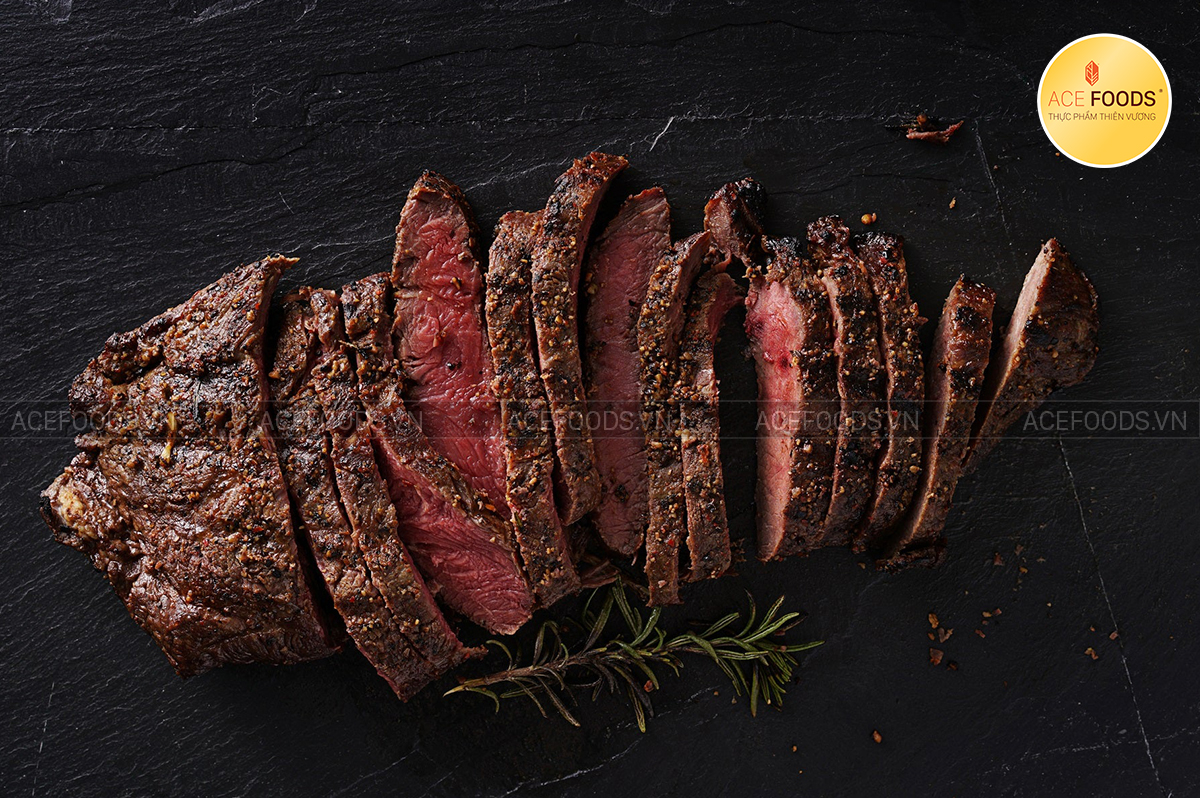 Lõi vai bò Mỹ nướng chín tới sẽ giữ được đồ mềm, ngọt và mùi thơm của thịt