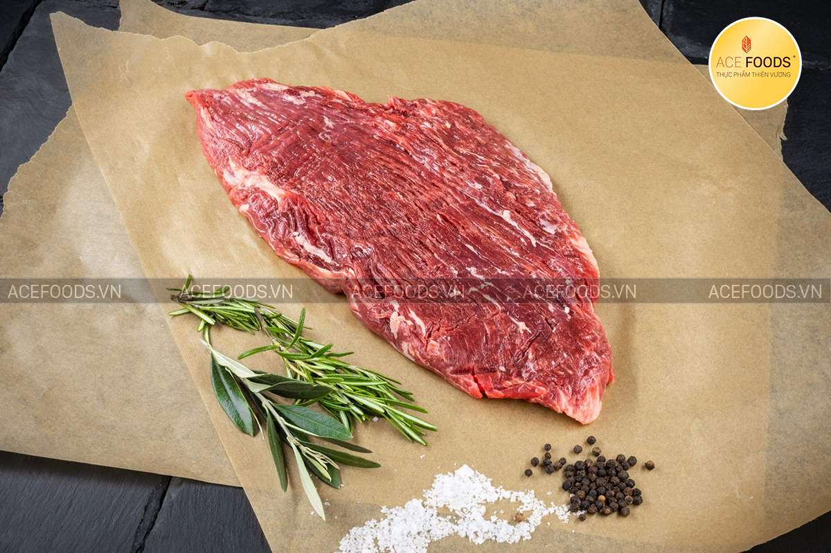 Thăn bụng bò Wagyu Mỹ có kết cấu thịt mượt mà và mềm mọng