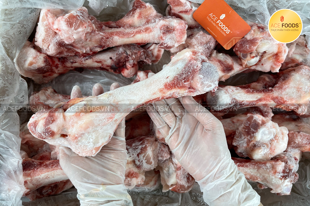Xương ống heo Nga nguyên thùng tại ACE FOODS